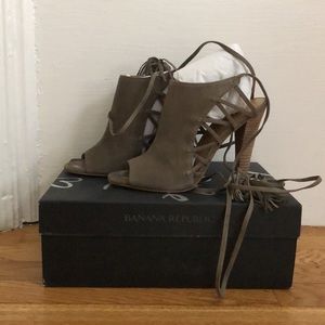 Deborah Shoe